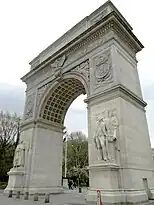 Washington Square Arch (1895-1918), New York City: architectural ornament and Washington statues