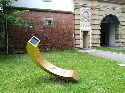 Memorial by Barbara Baur-Edlinger in front of Paulustor