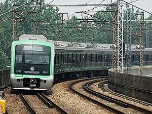 A Seoul Metro line 2 VVVF train in 2005