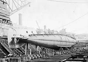 USS O-1 (SS-62) in dry dock at Portsmouth Navy Yard, Sept 1918.