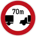 274: No traffic allowed without indicated minimum distance between vehicles
